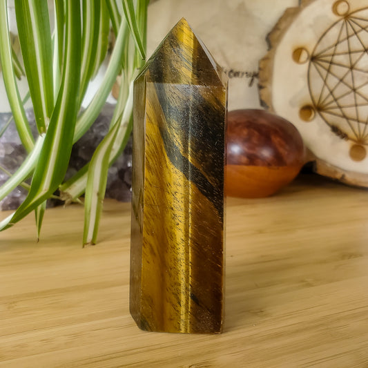 Tiger eye tower, yellow and blue banded crystal specimen
