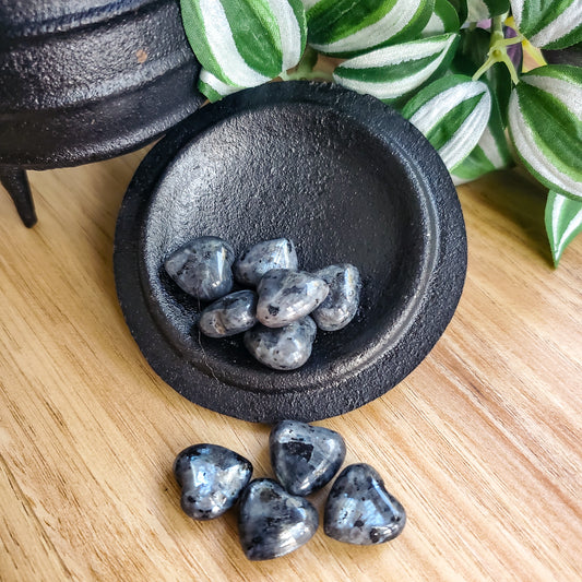 Mini larvikite heart, dark crystal with silvery-blue schiller